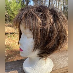 Raquel Welch Signature Collection Short Layered Brown with hi lights Women's Wig